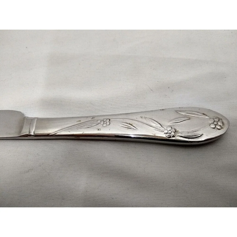 4 VINTAGE Temptations Old World Floral Stainless Steel Butter Knives